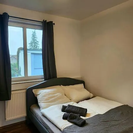 Vor Den Toren Berlins 헤니스도르프